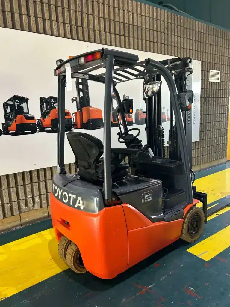 Forklift çalışma