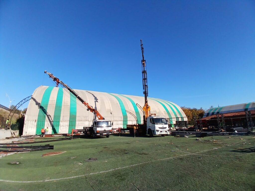 Çadır kurulum çalışması