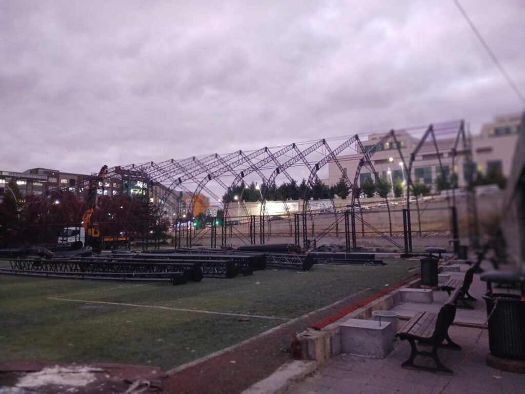 Çadır yerleştirme operasyonu