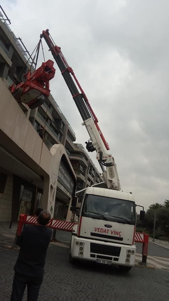 İş makinesi kaldırma