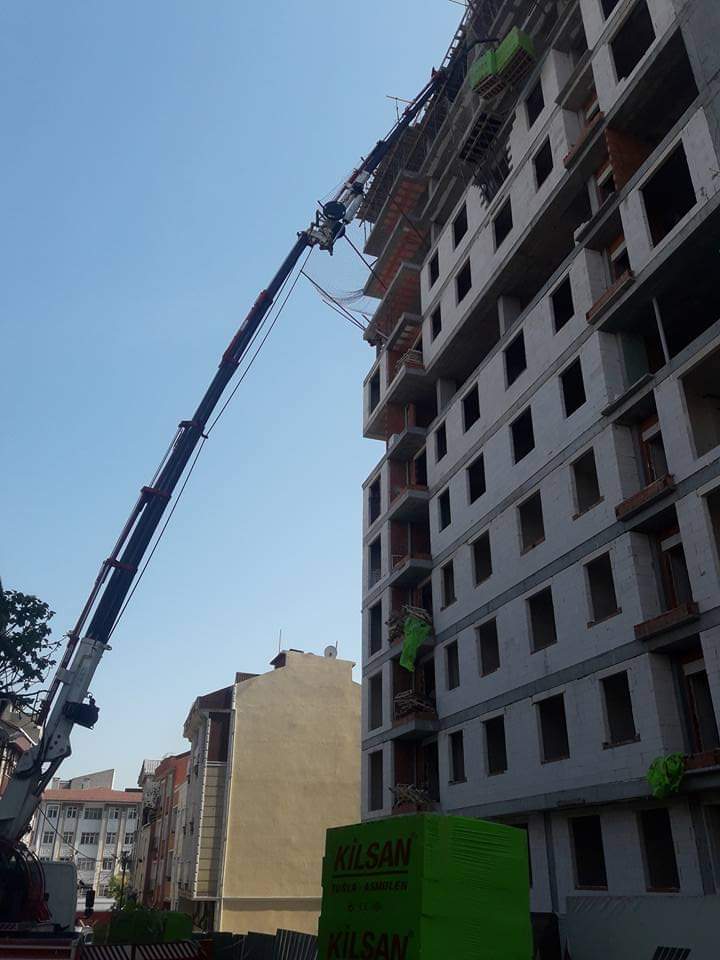 İnşaat sahası montaj çalışması