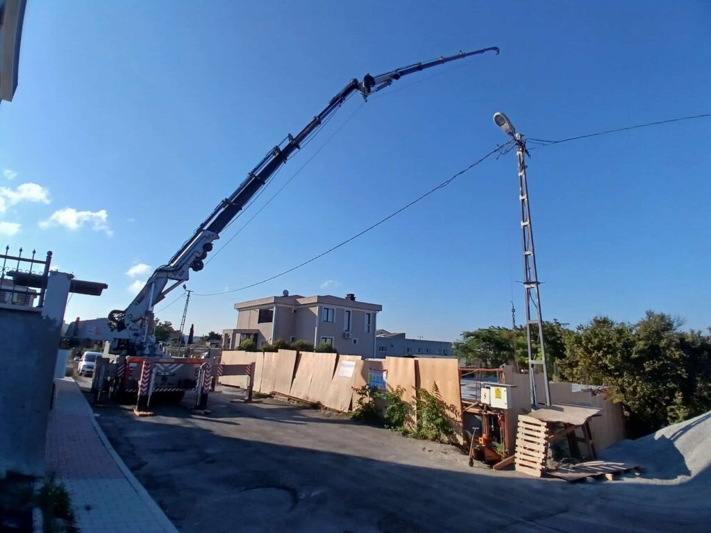 İnşaat vinç çalışması